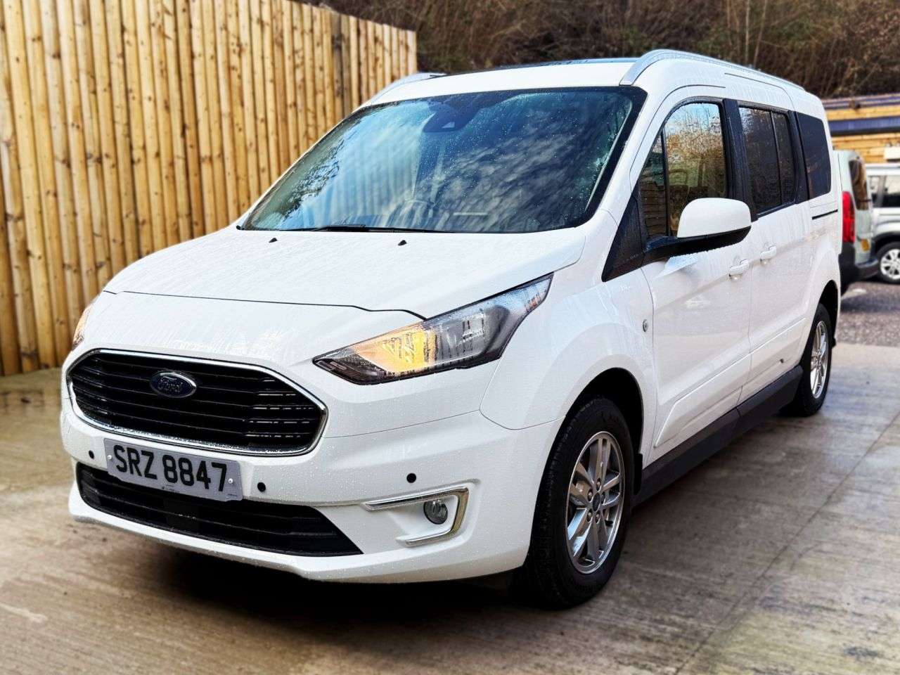 A 2021 FORD GRAND TOURNEO CONNECT Side Entry Passenger Driver Transfer Auto Wheelchair Accessible Disabled Ac A 2021 FORD GRAND TOURNEO CONNECT Side Entry Passenger Driver Transfer Auto Wheelchair Accessible Disabled Ac