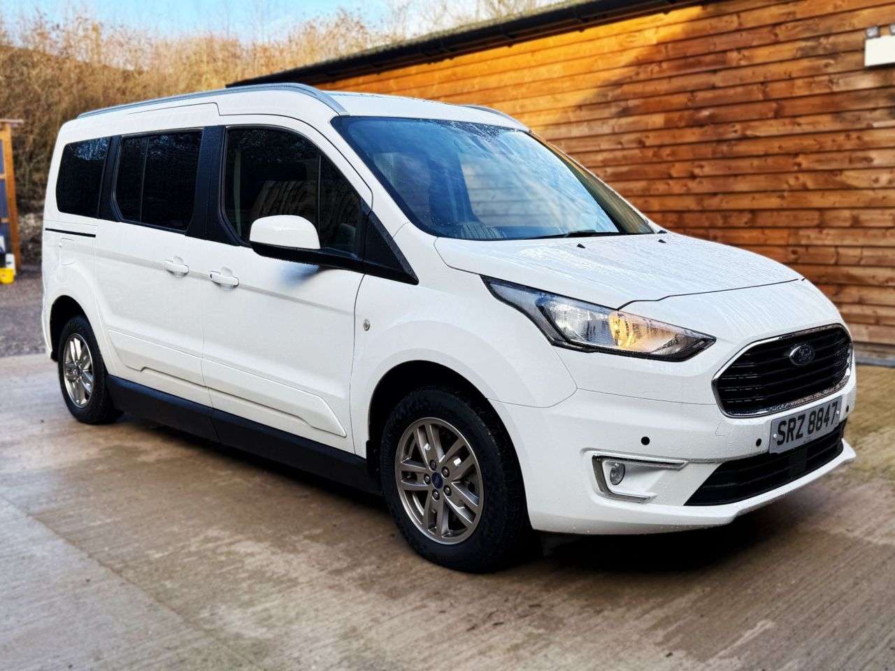 A 2021 FORD GRAND TOURNEO CONNECT Side Entry Passenger Driver Transfer Auto Wheelchair Accessible Disabled Ac A 2021 FORD GRAND TOURNEO CONNECT Side Entry Passenger Driver Transfer Auto Wheelchair Accessible Disabled Ac