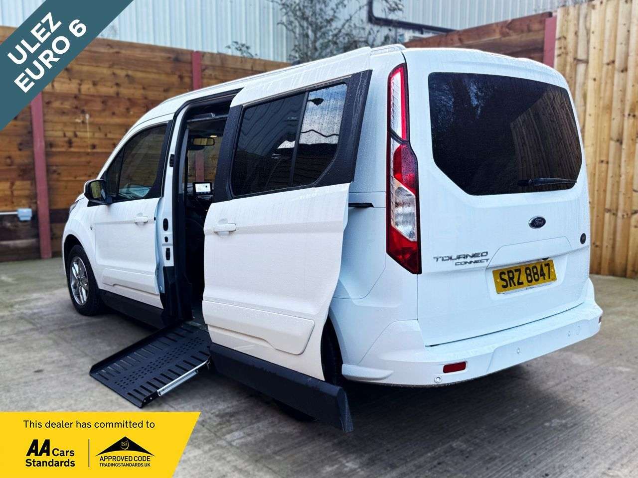 A 2021 FORD GRAND TOURNEO CONNECT Side Entry Passenger Driver Transfer Auto Wheelchair Accessible Disabled Ac A 2021 FORD GRAND TOURNEO CONNECT Side Entry Passenger Driver Transfer Auto Wheelchair Accessible Disabled Ac