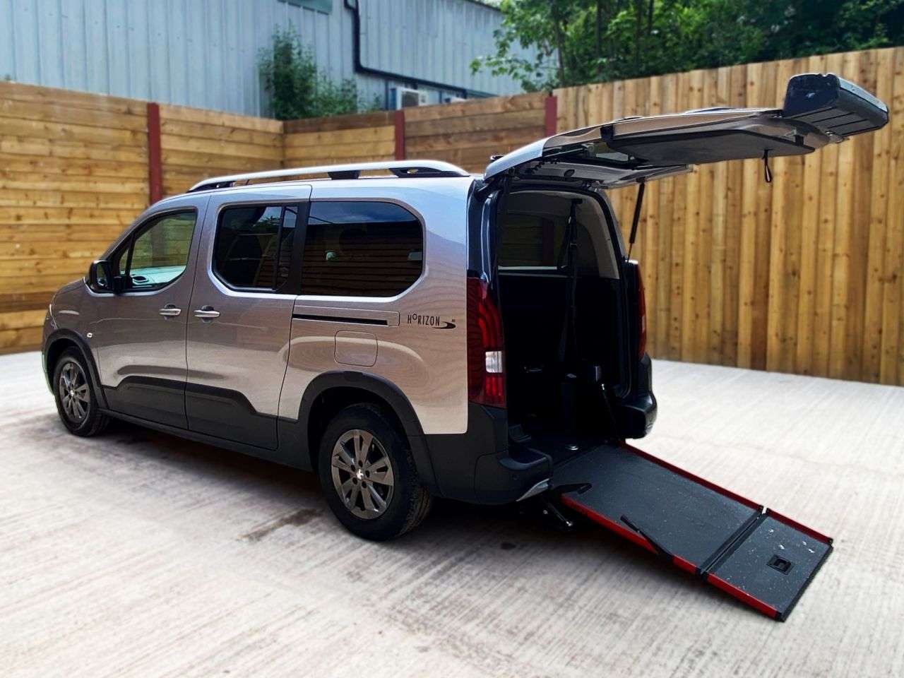 A 2022 PEUGEOT RIFTER 5 Seat Auto Wheelchair Accessible Disabled Access Vehicle WAV A 2022 PEUGEOT RIFTER 5 Seat Auto Wheelchair Accessible Disabled Access Vehicle WAV