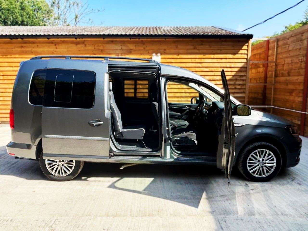 2017 VOLKSWAGEN CADDY MAXI LIFE 2017 VOLKSWAGEN CADDY MAXI LIFE