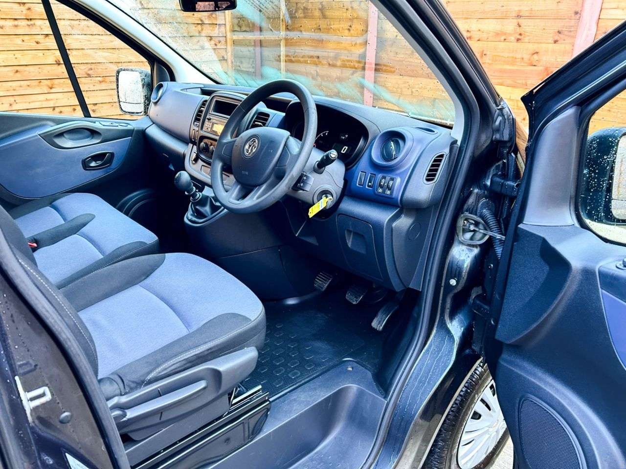 2017 VAUXHALL VIVARO 2017 VAUXHALL VIVARO