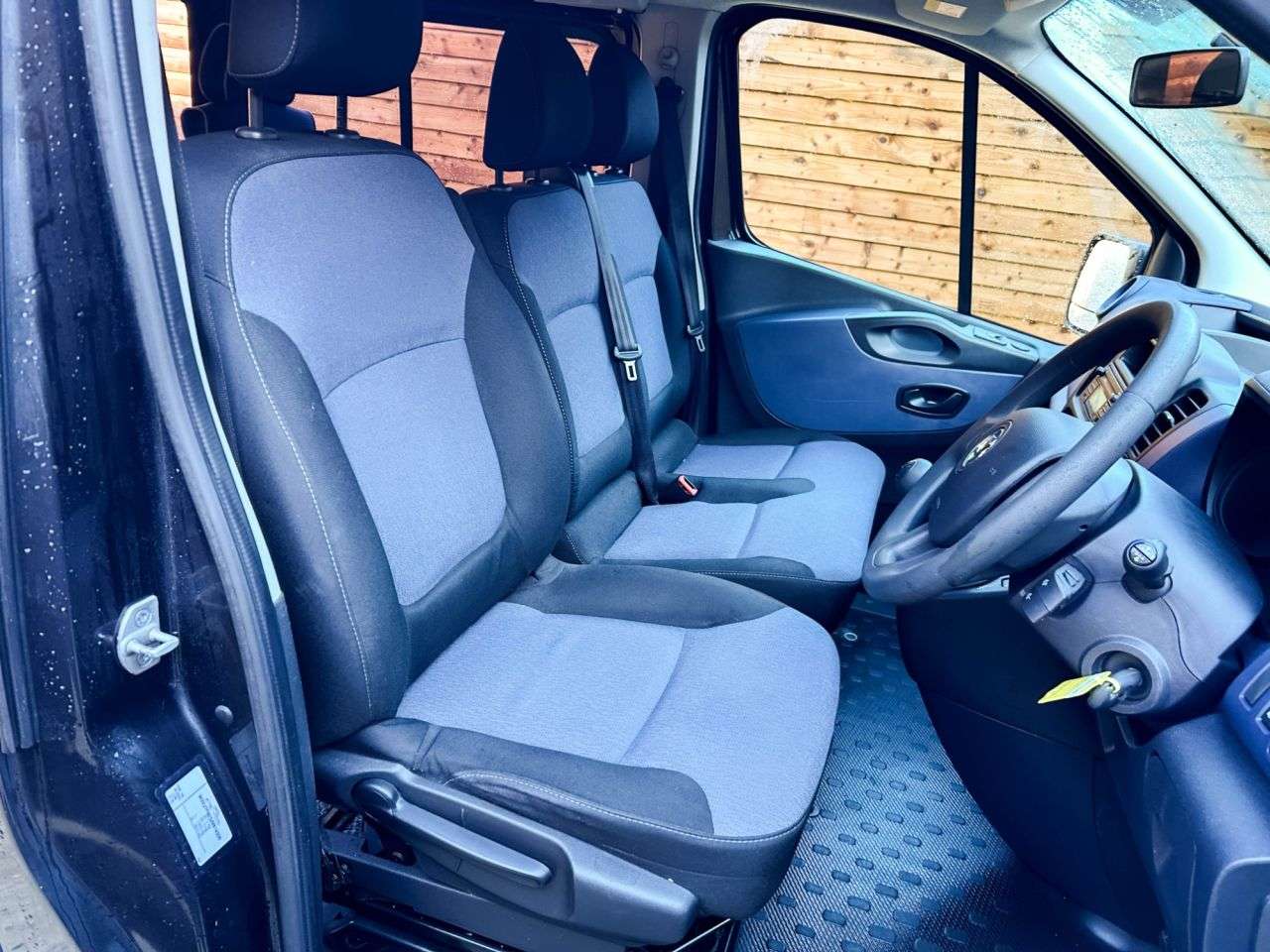 2017 VAUXHALL VIVARO 2017 VAUXHALL VIVARO