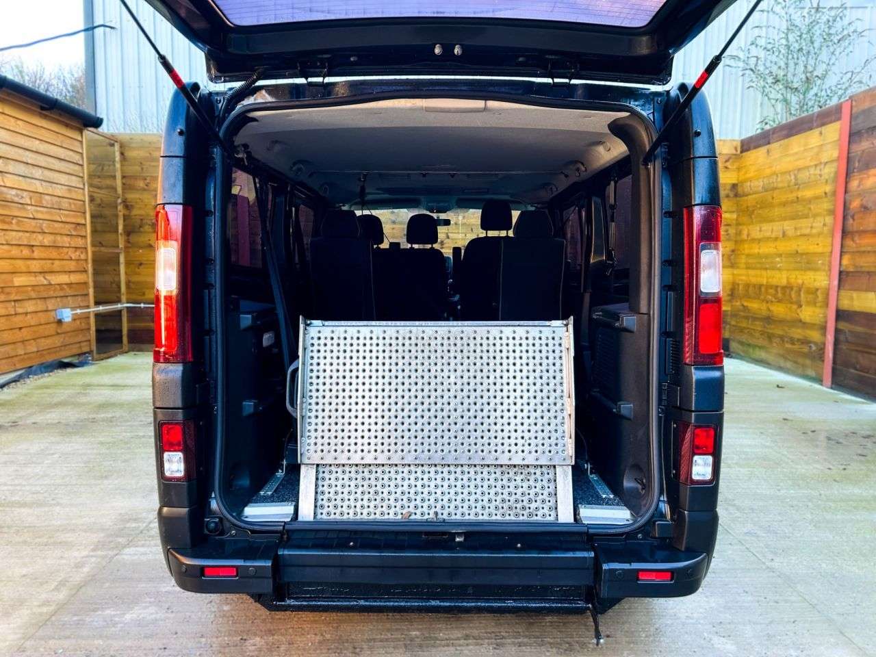 2017 VAUXHALL VIVARO 2017 VAUXHALL VIVARO