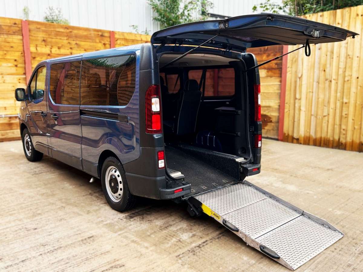 Check out this Vauxhall Vivaro 2018 Diesel Manual