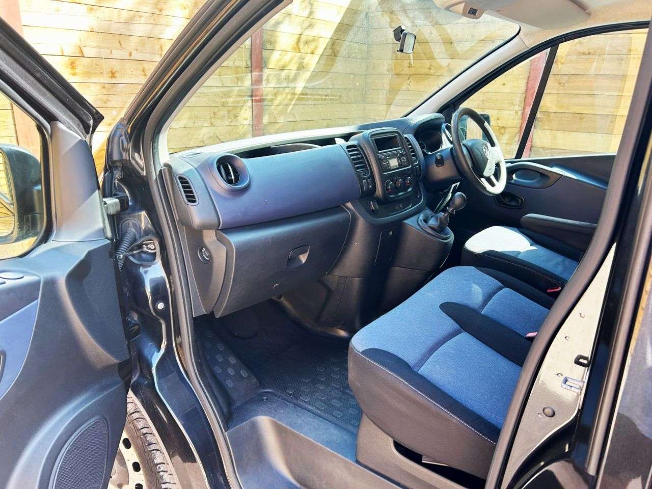 2017 VAUXHALL VIVARO 2017 VAUXHALL VIVARO