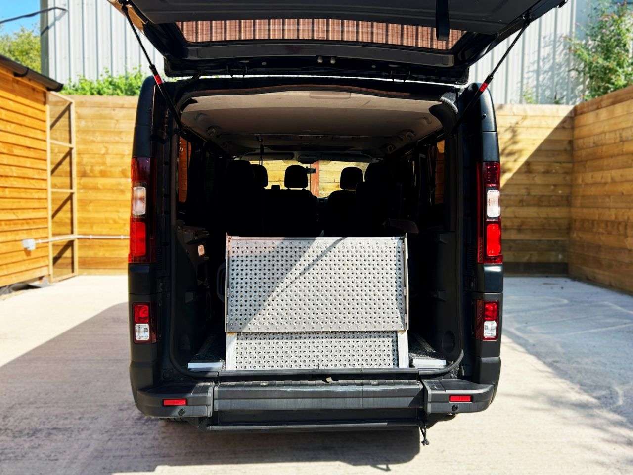 2017 VAUXHALL VIVARO 2017 VAUXHALL VIVARO