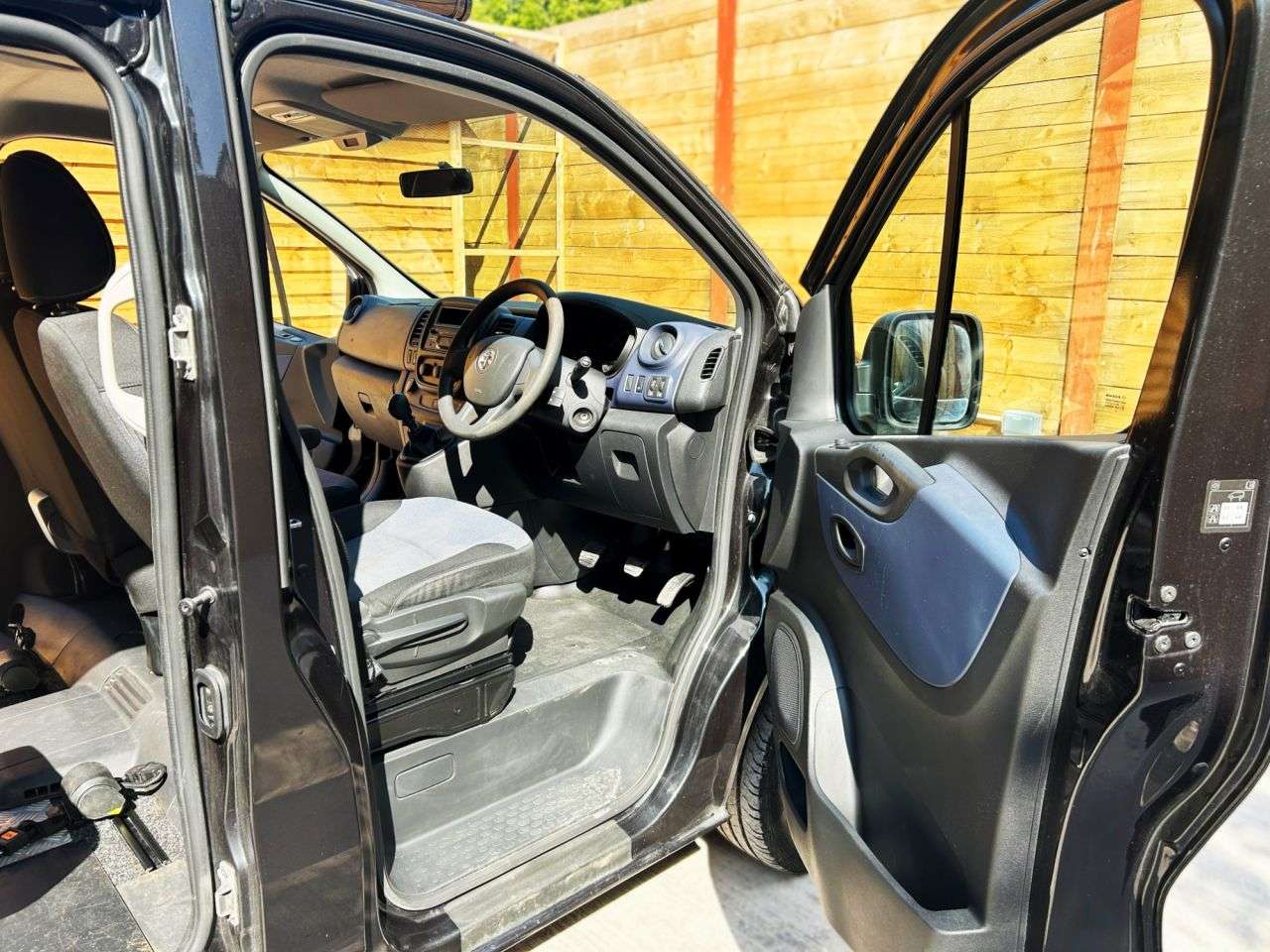 2017 VAUXHALL VIVARO 2017 VAUXHALL VIVARO