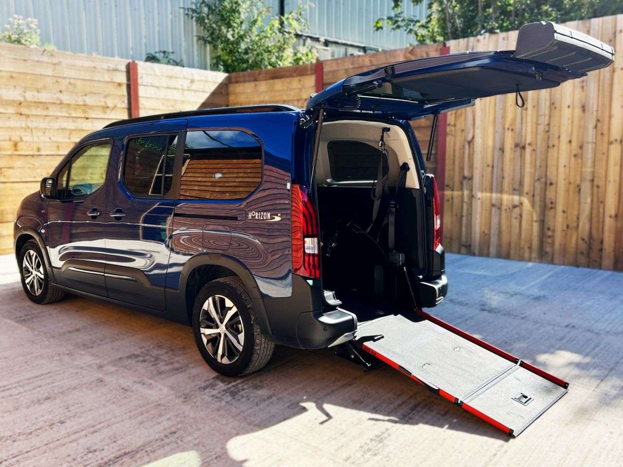 A 2024 PEUGEOT RIFTER L2 LWB 5 Seat Auto Wheelchair Accessible Disabled Access Vehicle WAV A 2024 PEUGEOT RIFTER L2 LWB 5 Seat Auto Wheelchair Accessible Disabled Access Vehicle WAV