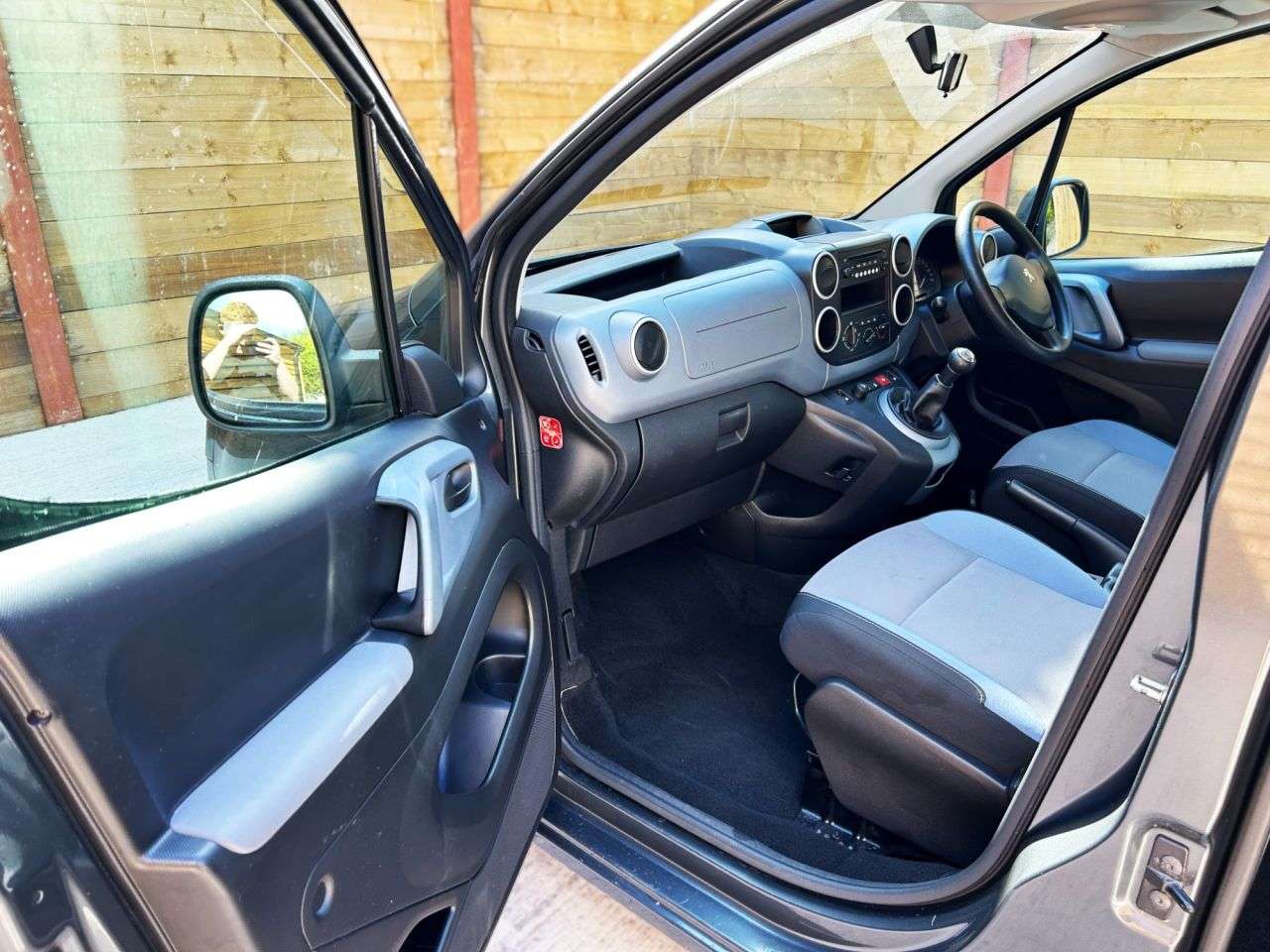 2014 PEUGEOT PARTNER TEPEE 2014 PEUGEOT PARTNER TEPEE