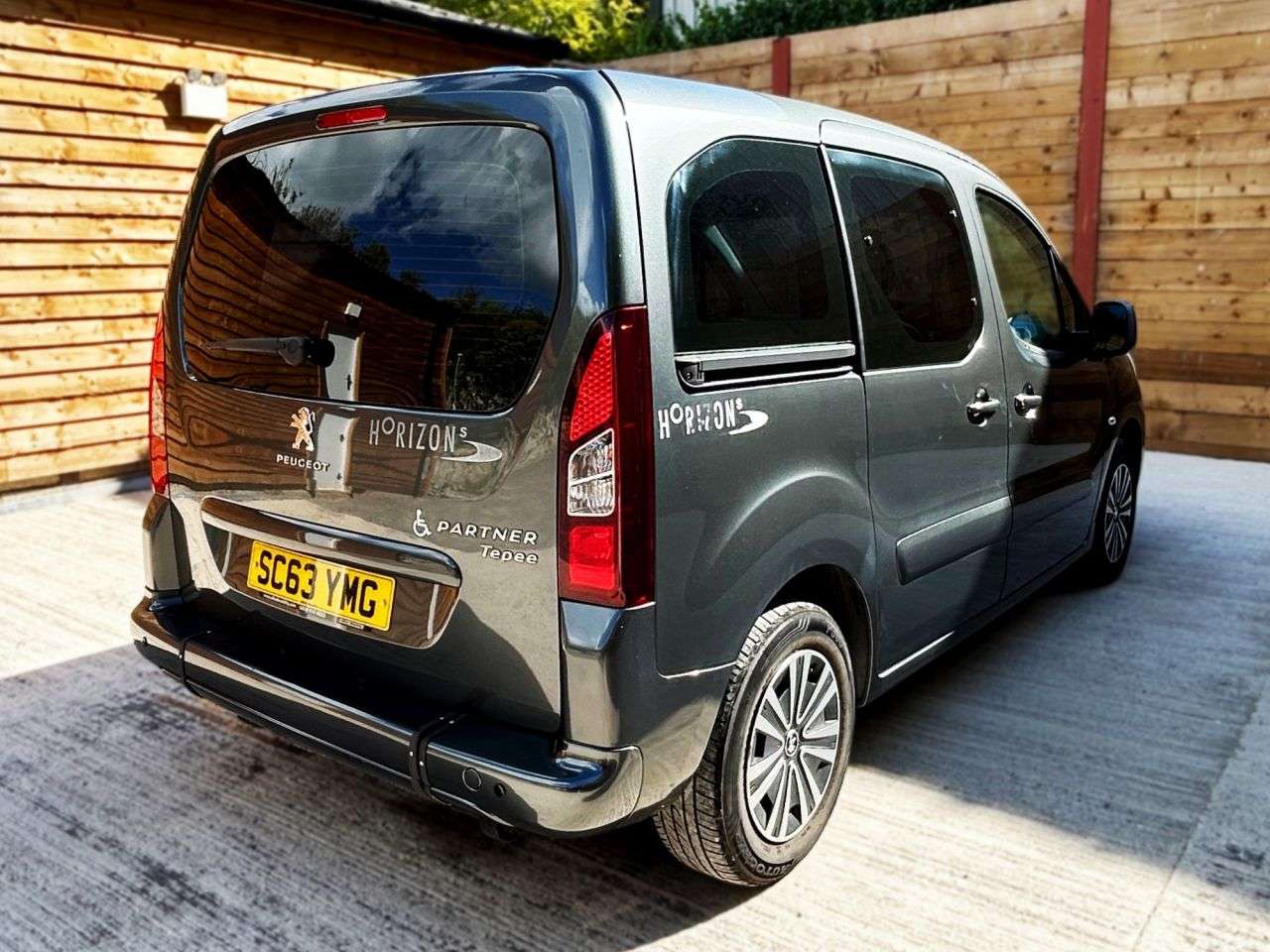 2014 PEUGEOT PARTNER TEPEE 2014 PEUGEOT PARTNER TEPEE