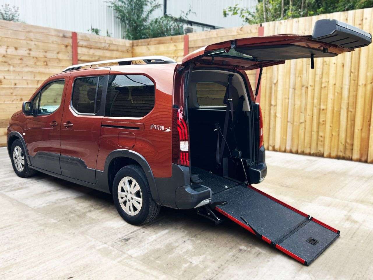 A 2020 PEUGEOT RIFTER L2 LWB 4 Seat Auto Wheelchair Accessible Disabled Access Vehicle WAV A 2020 PEUGEOT RIFTER L2 LWB 4 Seat Auto Wheelchair Accessible Disabled Access Vehicle WAV