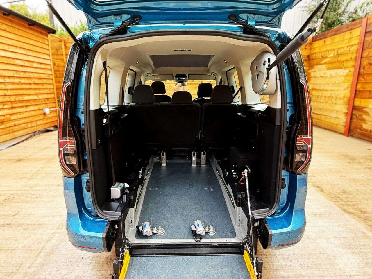 2021 VOLKSWAGEN CADDY MAXI LIFE 2021 VOLKSWAGEN CADDY MAXI LIFE