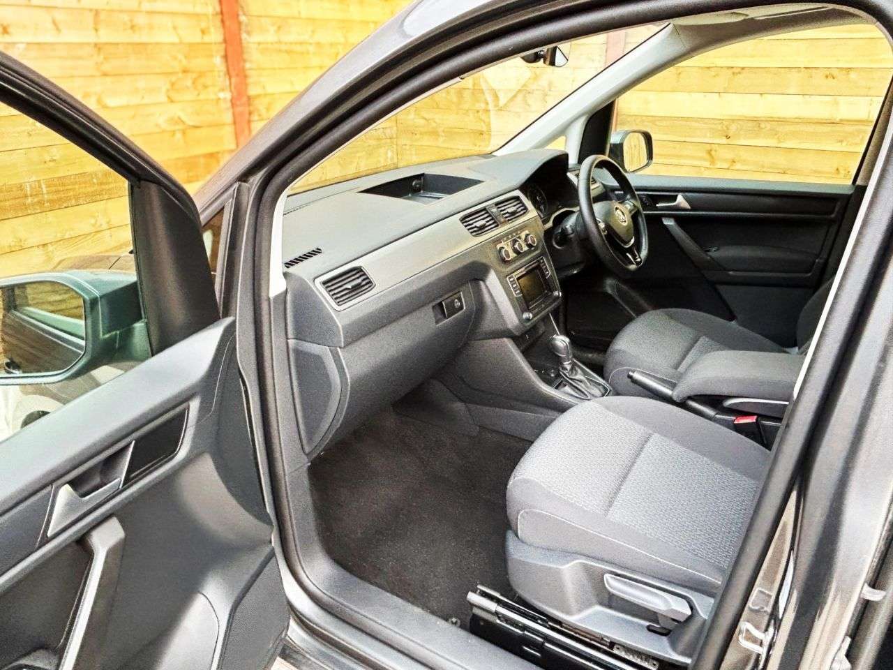 2021 VOLKSWAGEN CADDY MAXI LIFE 2021 VOLKSWAGEN CADDY MAXI LIFE