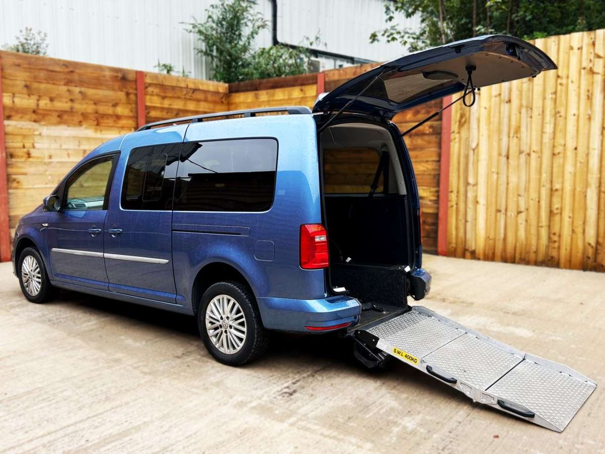 Check out this Volkswagen Caddy Maxi Life 2018 Diesel Automatic