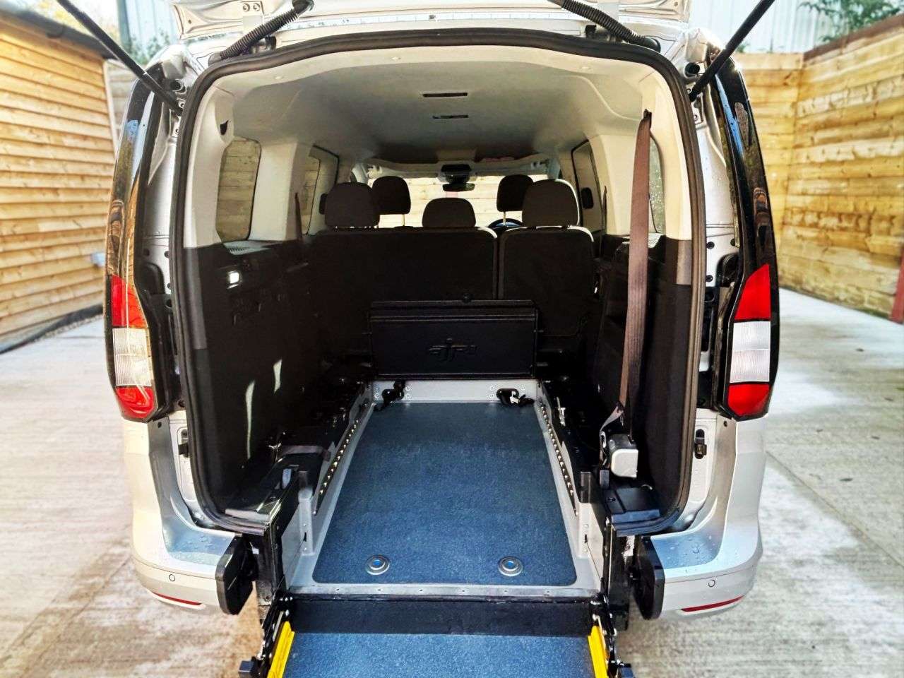 2022 FORD GRAND TOURNEO CONNECT 2022 FORD GRAND TOURNEO CONNECT