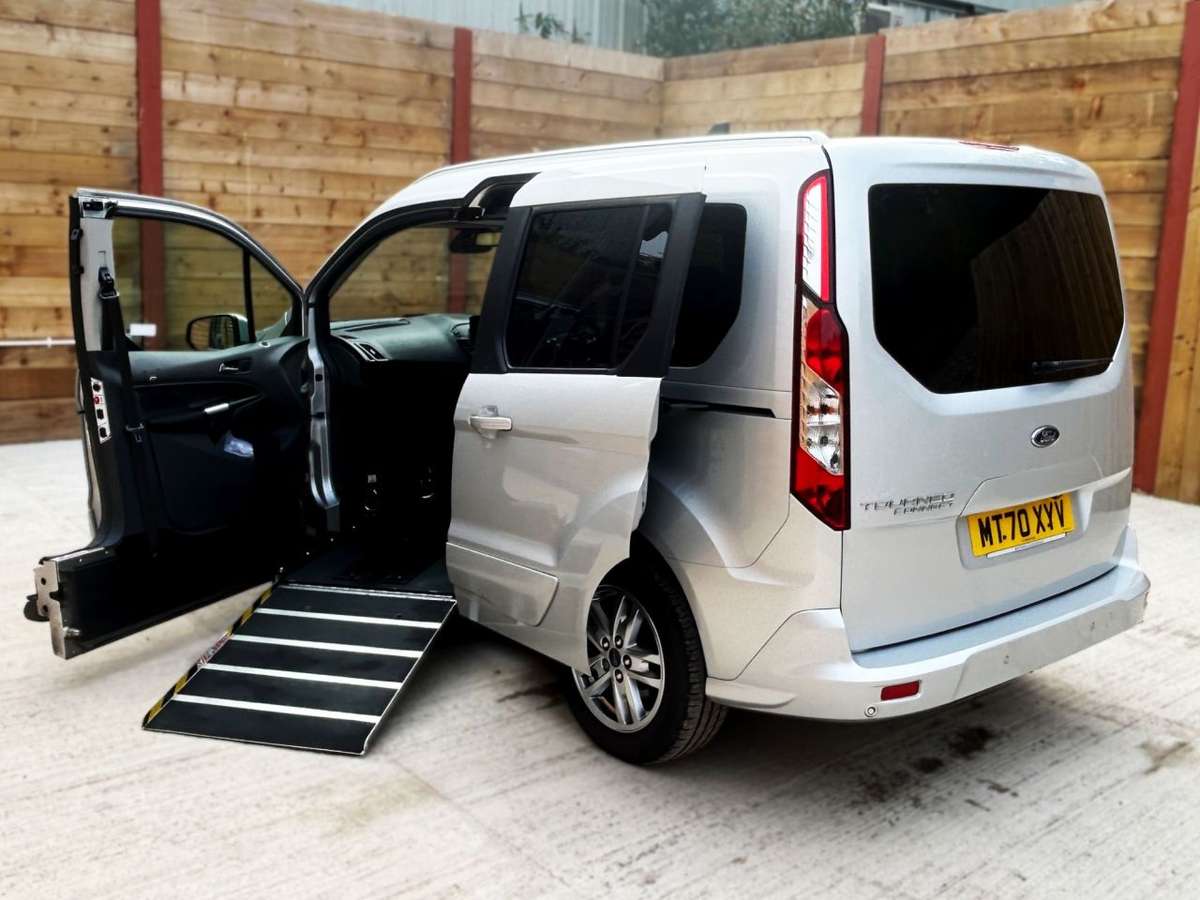 Check out this Ford Tourneo Connect 2021 Diesel Automatic