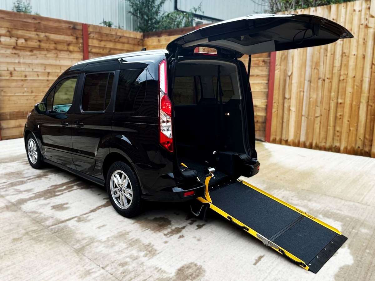 Check out this Ford Tourneo Connect 2022 Diesel Automatic