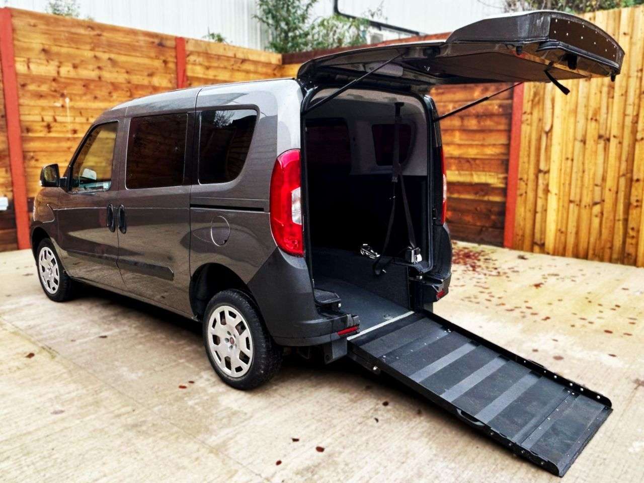 A 2018 FIAT DOBLO 3 Seat Wheelchair Accessible Disabled Access Vehicle WAV A 2018 FIAT DOBLO 3 Seat Wheelchair Accessible Disabled Access Vehicle WAV