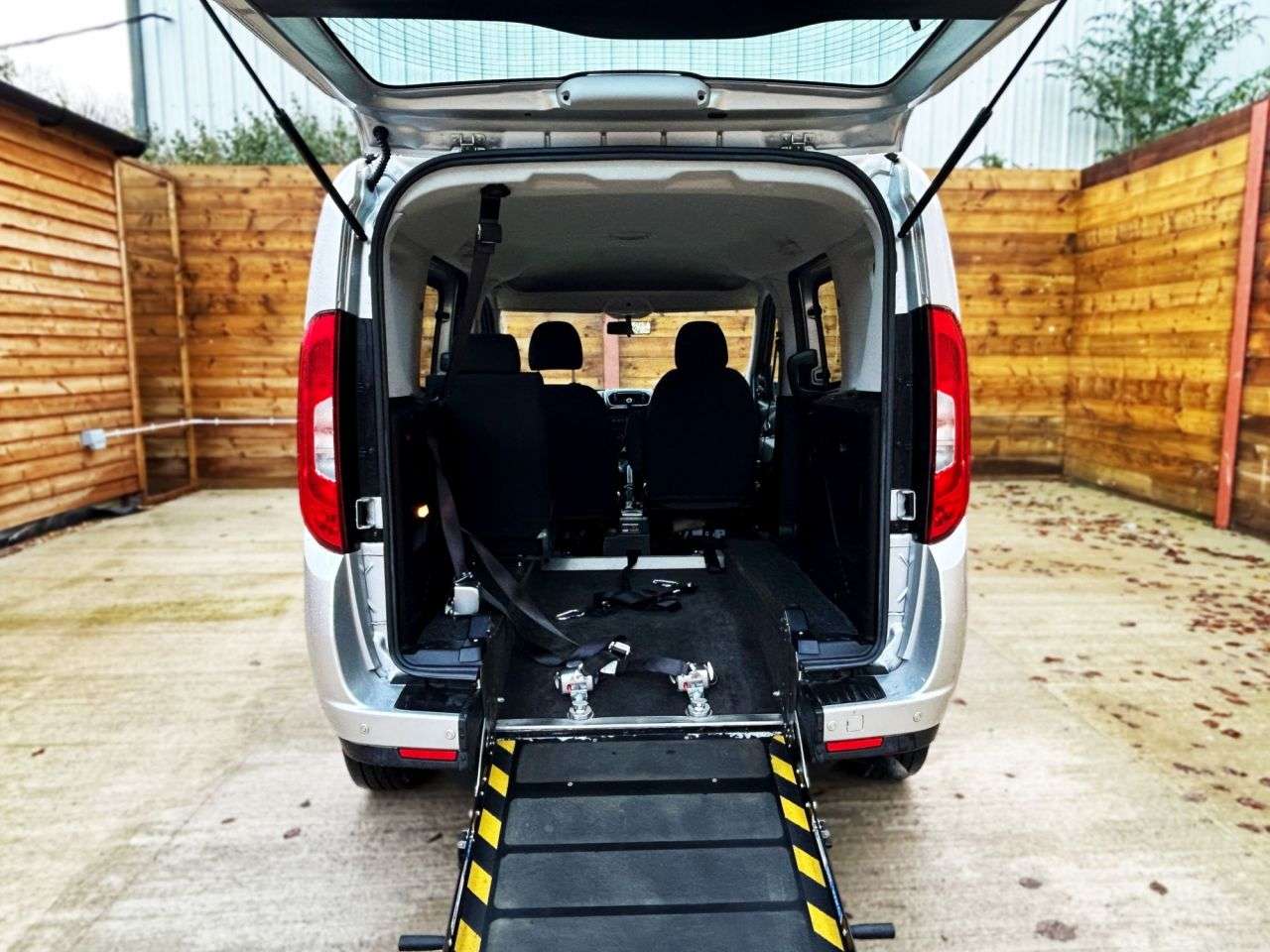 2017 FIAT DOBLO 2017 FIAT DOBLO