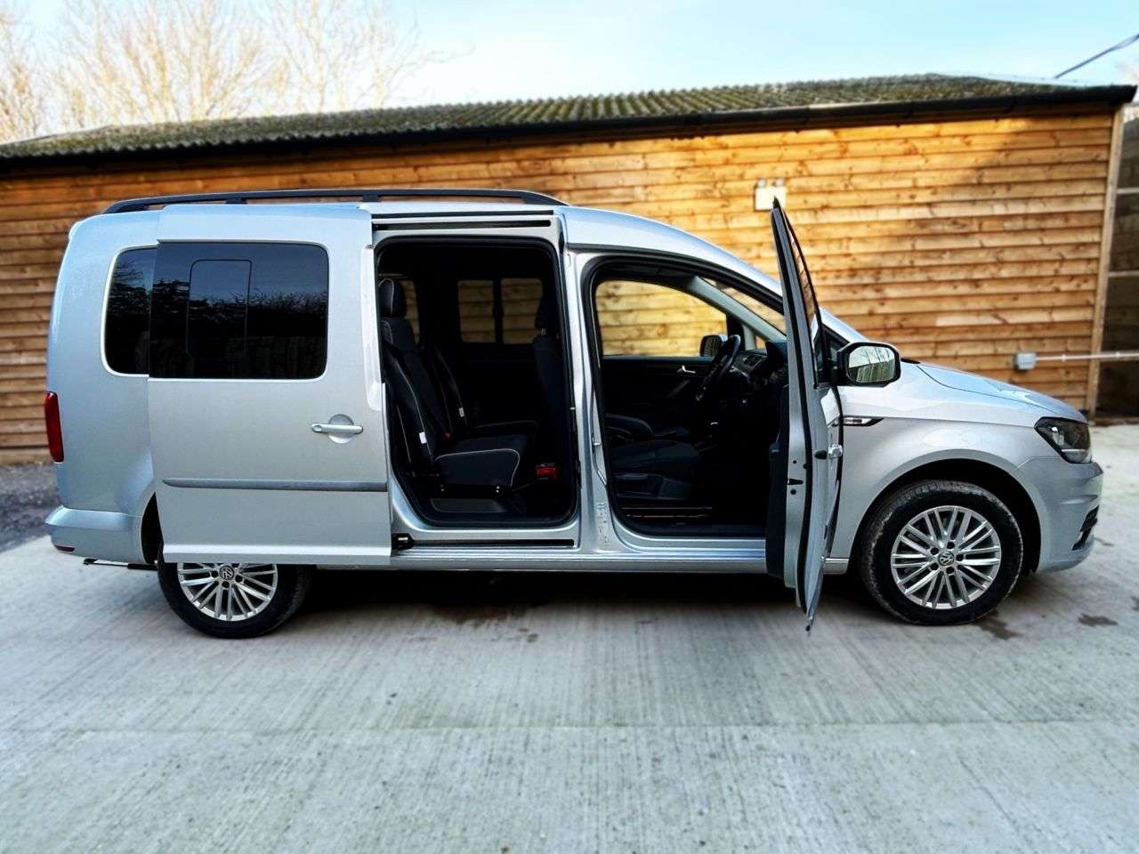 2019 VOLKSWAGEN CADDY MAXI LIFE 2019 VOLKSWAGEN CADDY MAXI LIFE