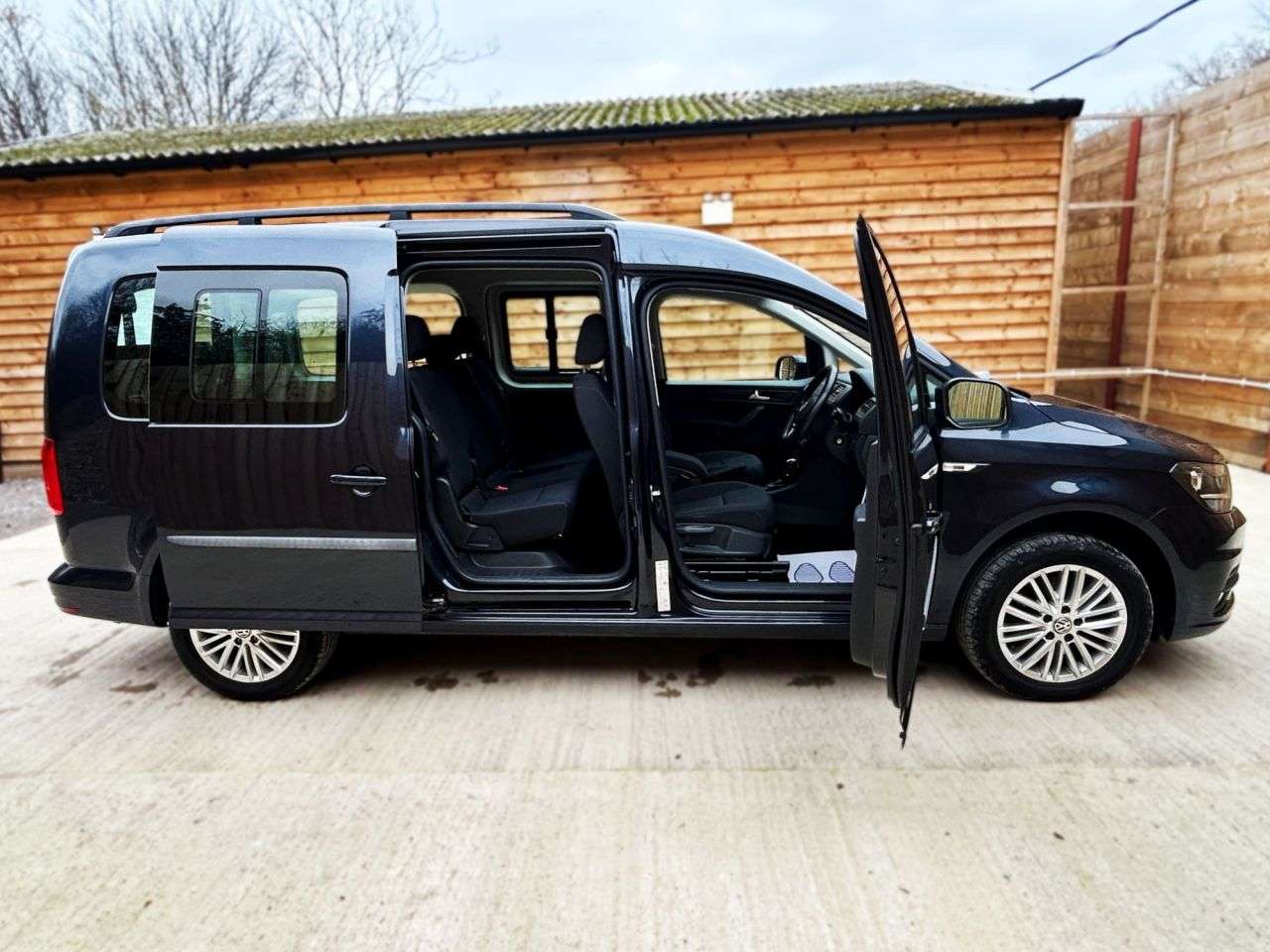 2020 VOLKSWAGEN CADDY MAXI LIFE 2020 VOLKSWAGEN CADDY MAXI LIFE