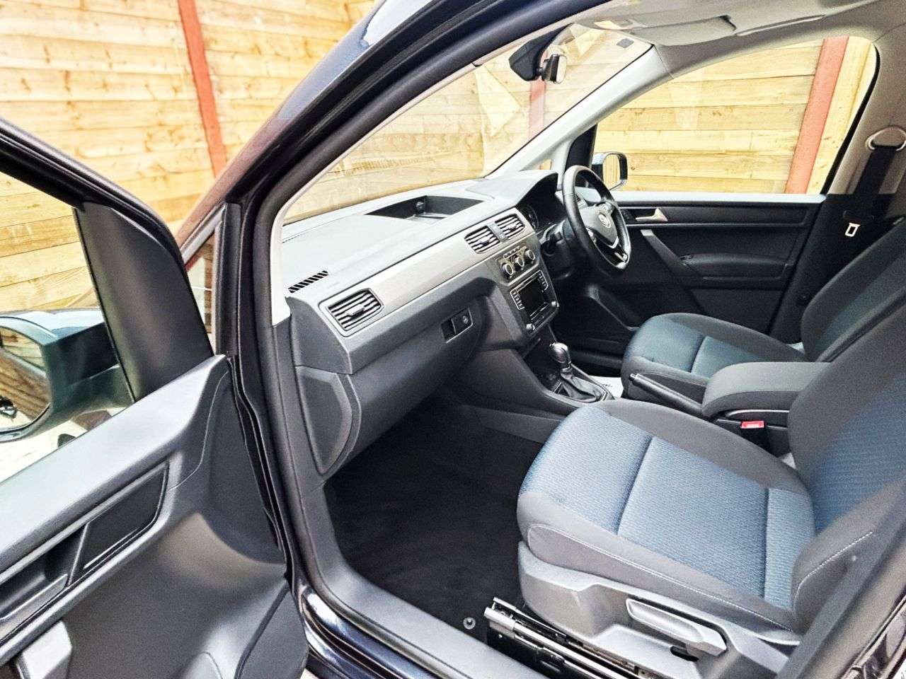 2020 VOLKSWAGEN CADDY MAXI LIFE 2020 VOLKSWAGEN CADDY MAXI LIFE