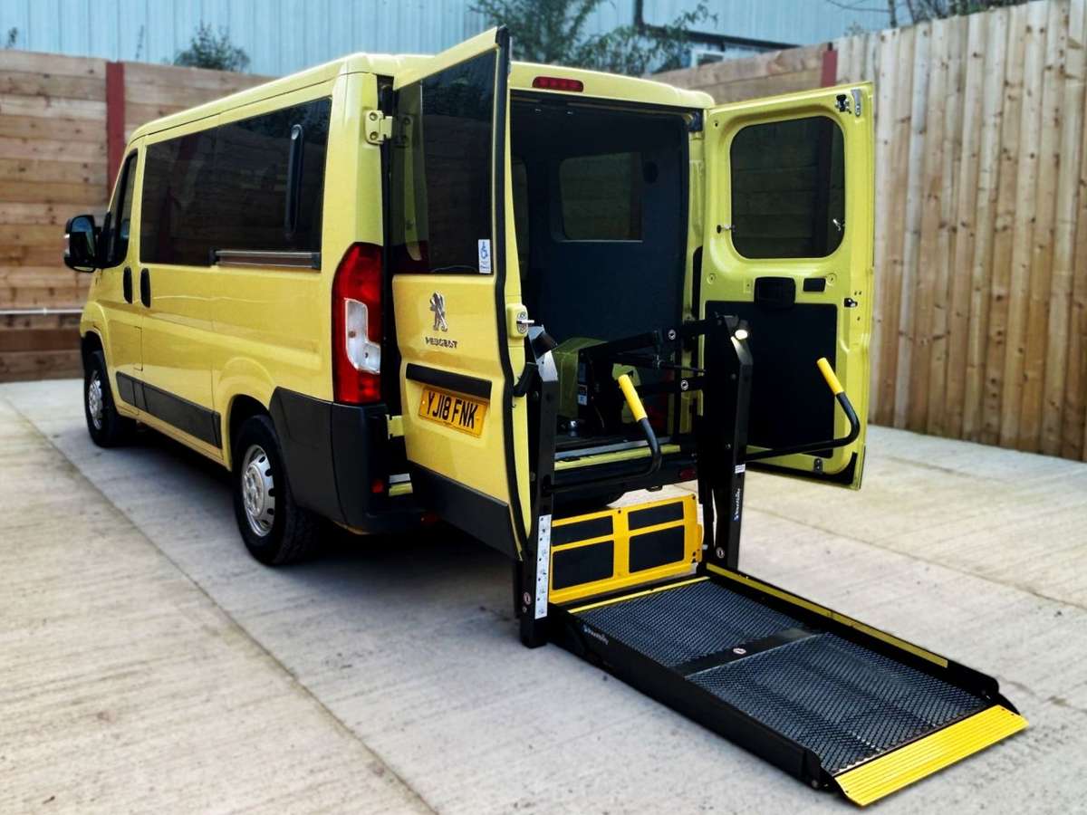 Check out this Peugeot Boxer 2018 Diesel Manual