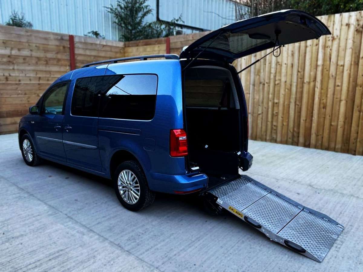 Check out this Volkswagen Caddy Maxi Life 2018 Diesel Automatic