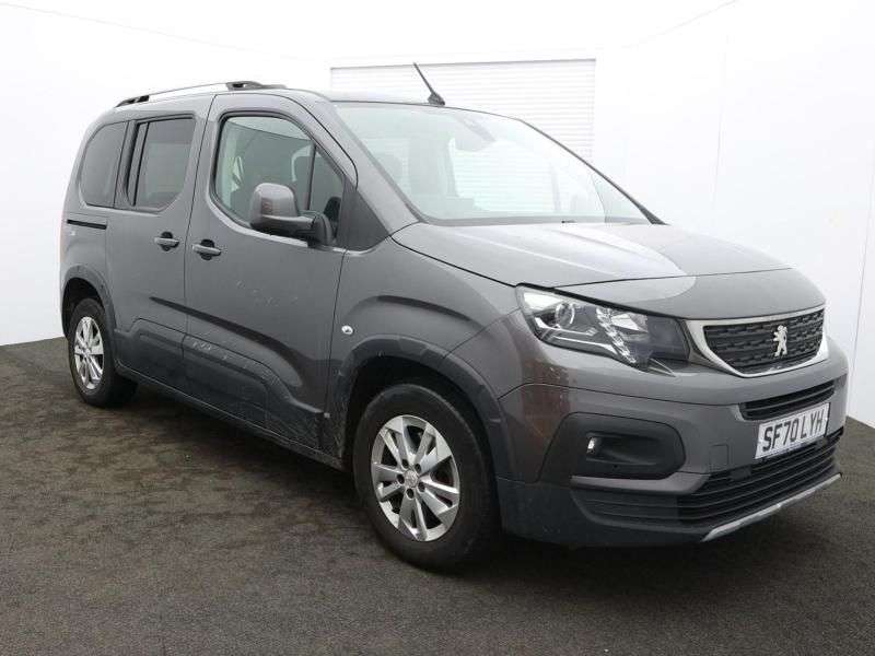 Check out this Peugeot Rifter 2020 Diesel Automatic