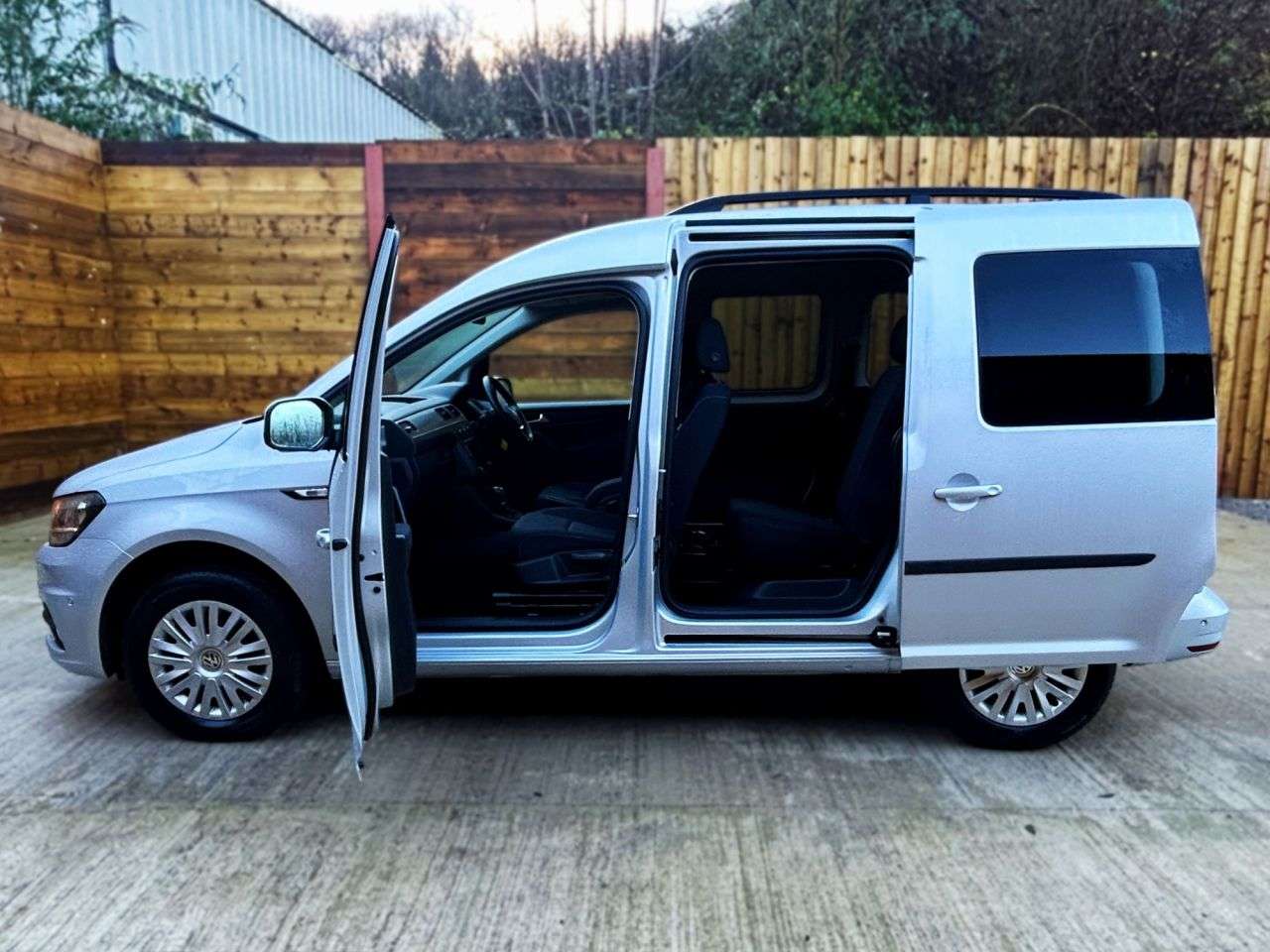 2020 VOLKSWAGEN CADDY LIFE 2020 VOLKSWAGEN CADDY LIFE