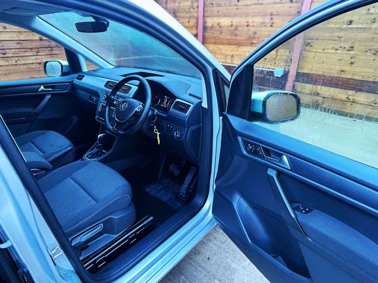 2020 VOLKSWAGEN CADDY LIFE 2020 VOLKSWAGEN CADDY LIFE