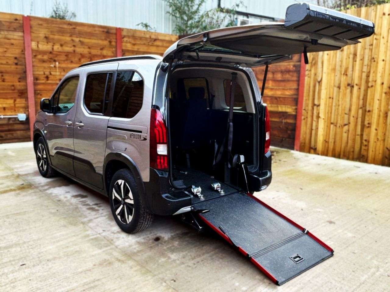 A 2025 PEUGEOT RIFTER 4 Seat Auto Wheelchair Accessible Disabled Access Vehicle WAV A 2025 PEUGEOT RIFTER 4 Seat Auto Wheelchair Accessible Disabled Access Vehicle WAV