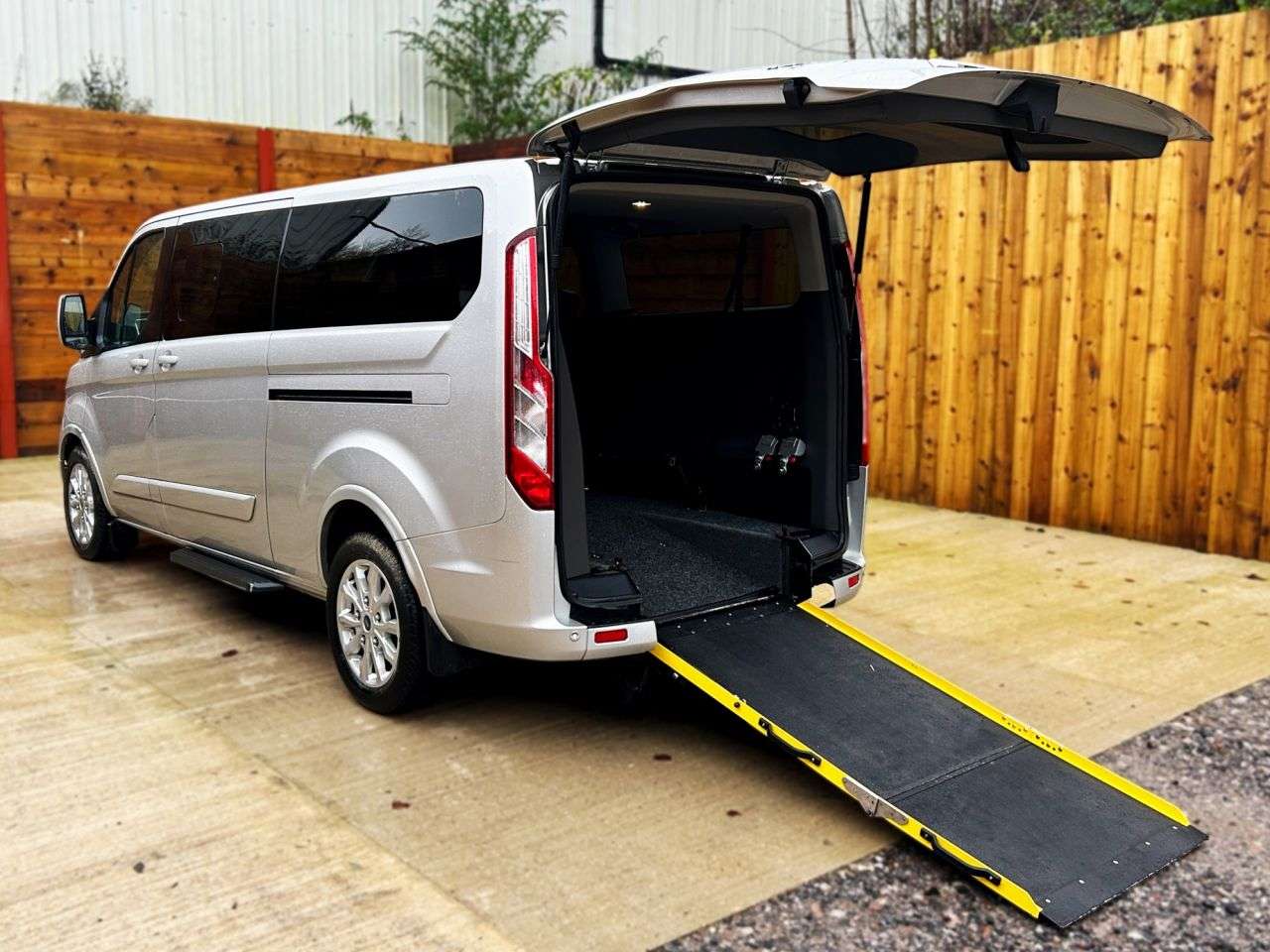 Check out this Ford Tourneo Custom 2020 Diesel Automatic