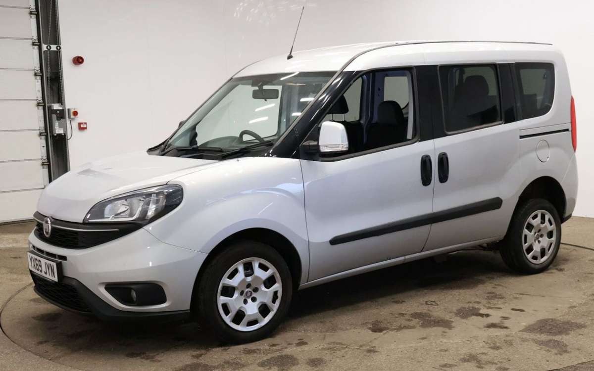 Check out this Fiat Doblo 2019 Petrol Manual