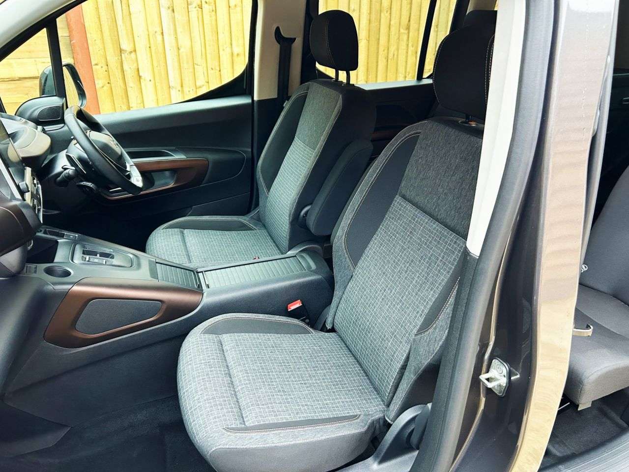 2024 PEUGEOT RIFTER 2024 PEUGEOT RIFTER