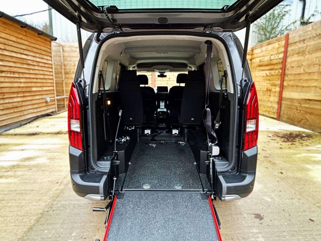 2024 PEUGEOT RIFTER 2024 PEUGEOT RIFTER