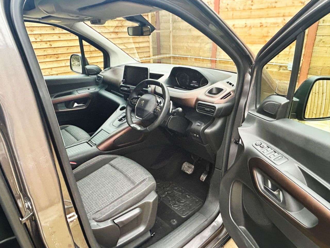 2024 PEUGEOT RIFTER 2024 PEUGEOT RIFTER