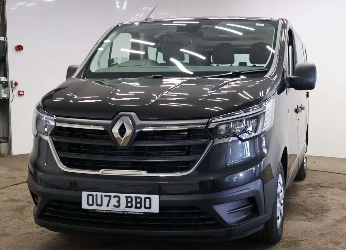 Check out this Renault Trafic 2023 Diesel Manual