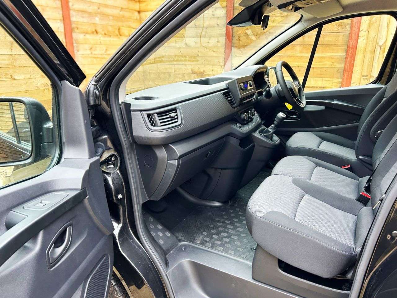 2023 RENAULT TRAFIC 2023 RENAULT TRAFIC