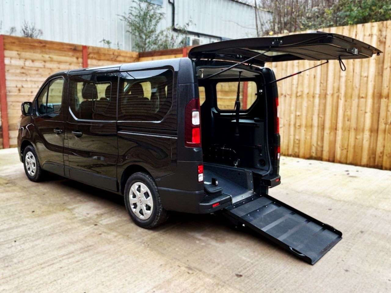 Check out this Renault Trafic 2023 Diesel Manual