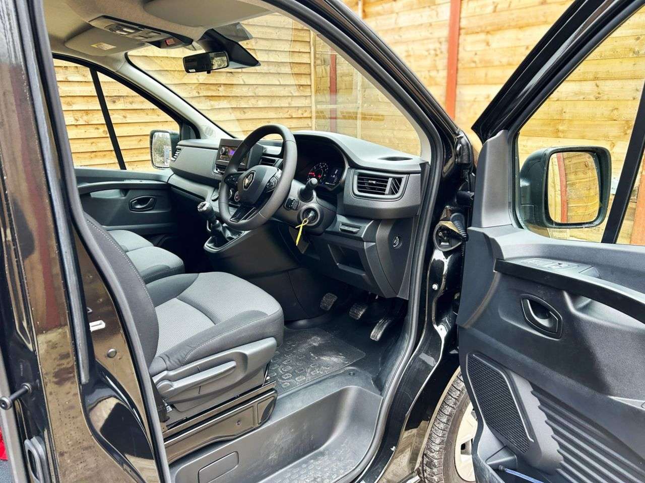 2023 RENAULT TRAFIC 2023 RENAULT TRAFIC