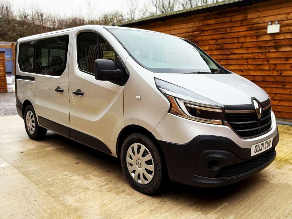 Check out this Renault Trafic 2021 Diesel Automatic