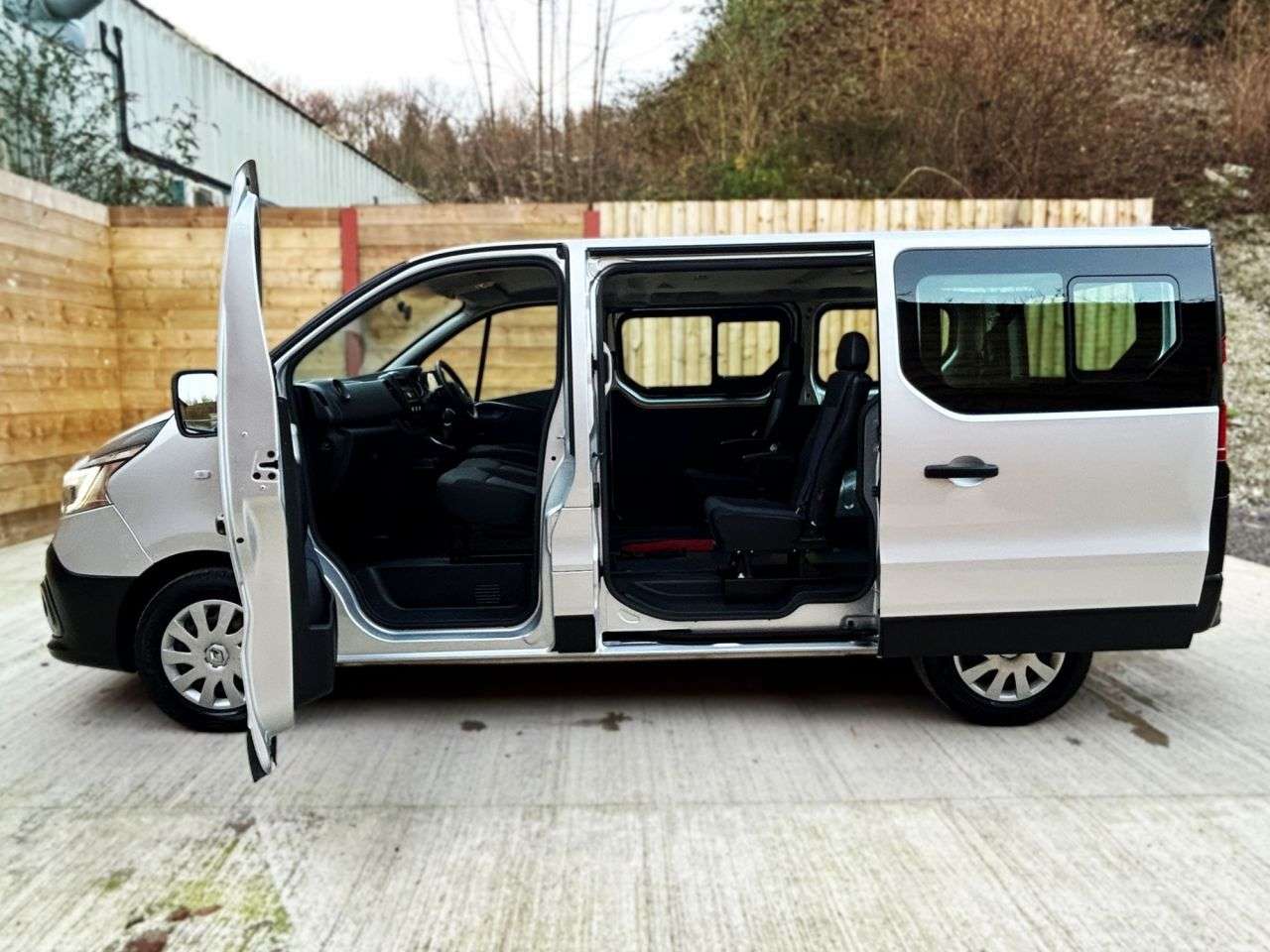 2021 RENAULT TRAFIC 2021 RENAULT TRAFIC