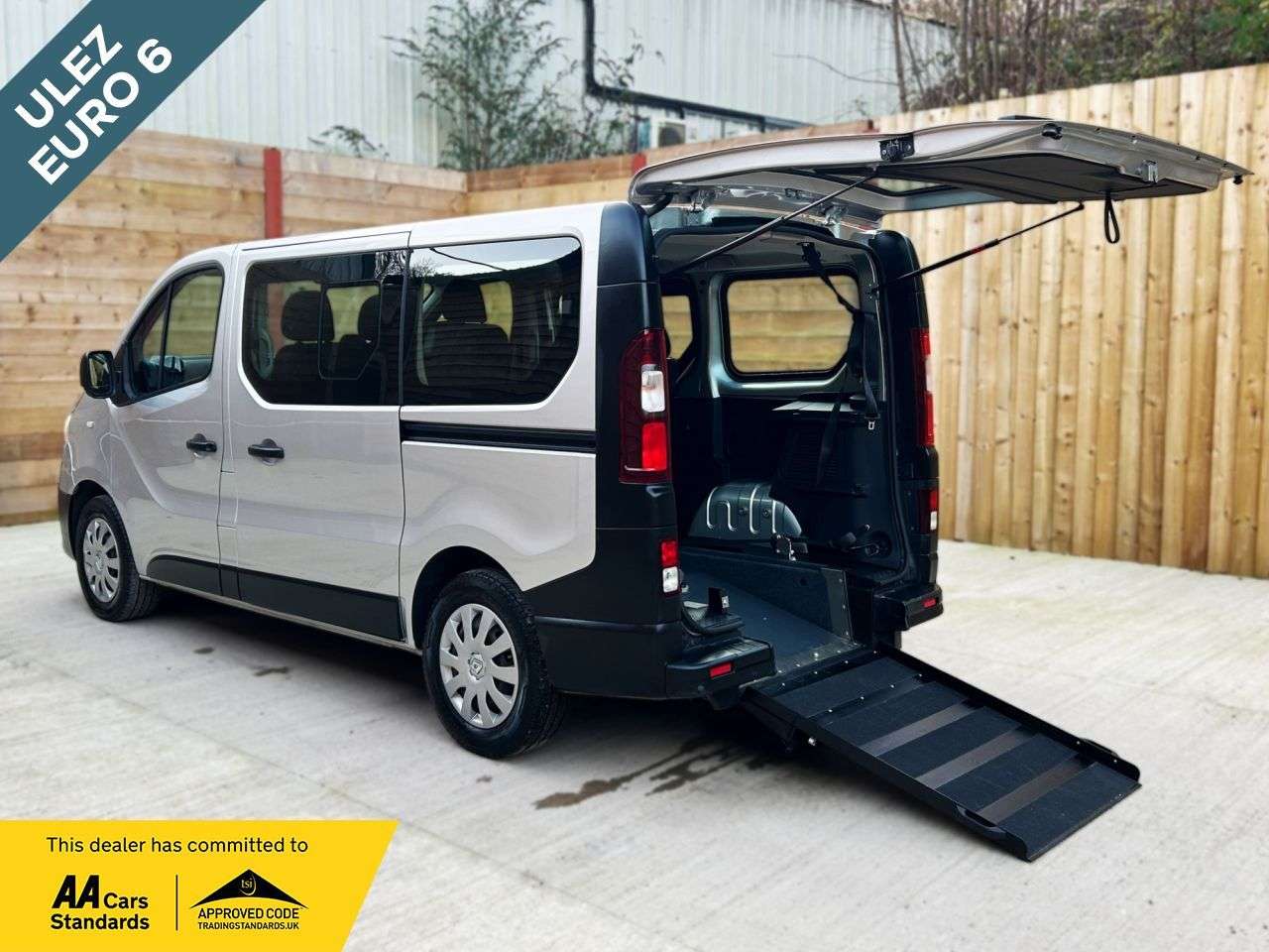 A 2021 RENAULT TRAFIC 5 Seat Auto Wheelchair Accessible Disabled Access Vehicle WAV A 2021 RENAULT TRAFIC 5 Seat Auto Wheelchair Accessible Disabled Access Vehicle WAV