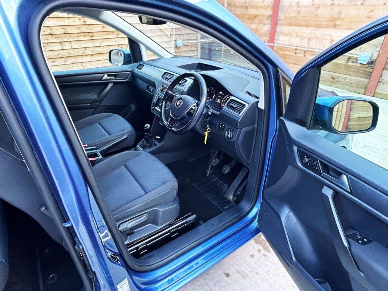 2017 VOLKSWAGEN CADDY MAXI LIFE 2017 VOLKSWAGEN CADDY MAXI LIFE