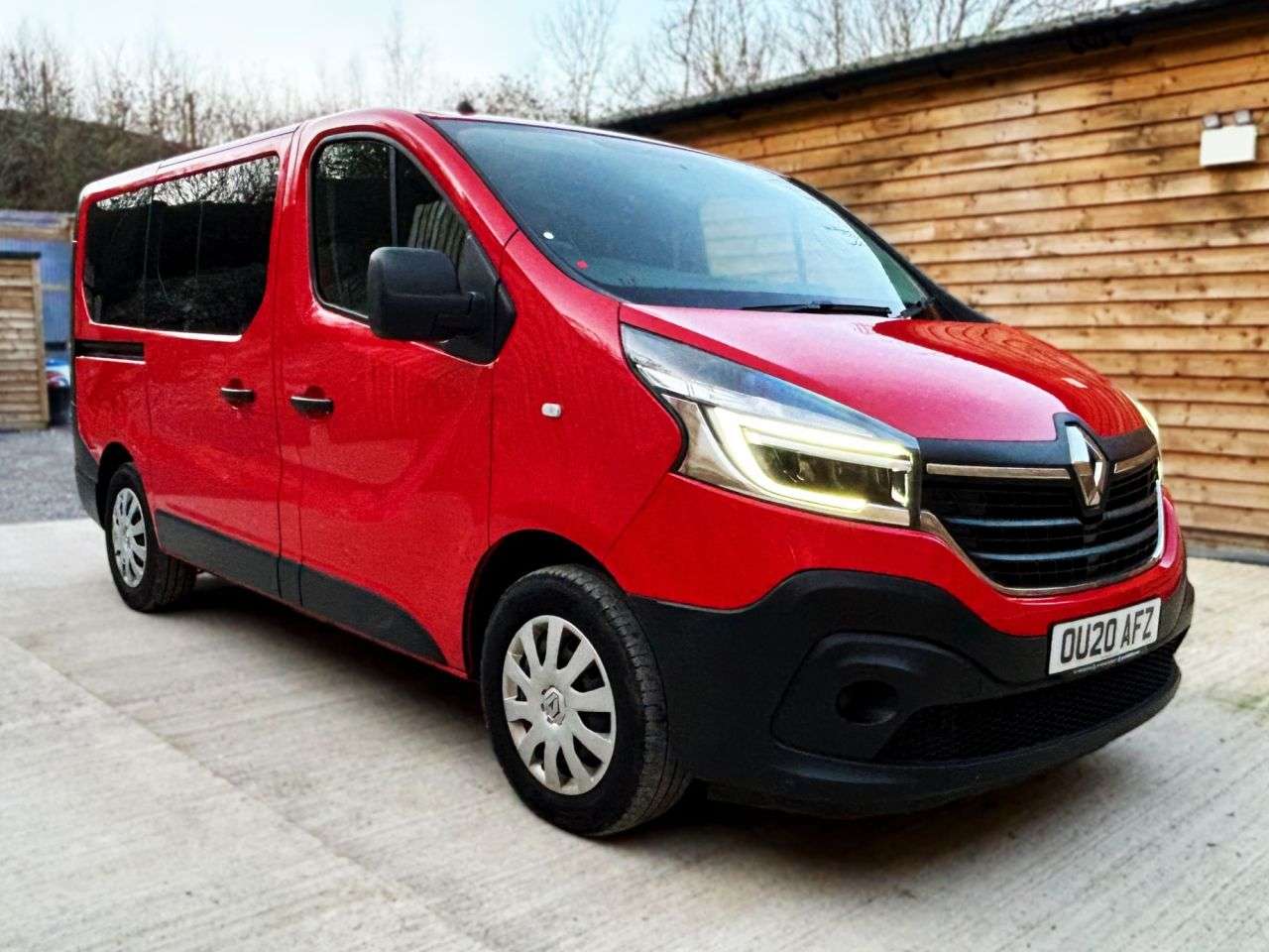 A 2020 RENAULT TRAFIC 6 Seat Wheelchair Accessible Disabled Access Vehicle WAV A 2020 RENAULT TRAFIC 6 Seat Wheelchair Accessible Disabled Access Vehicle WAV