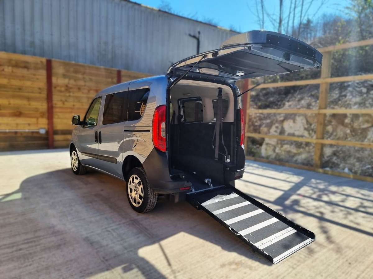 Check out this Fiat Doblo 2020 Petrol Manual