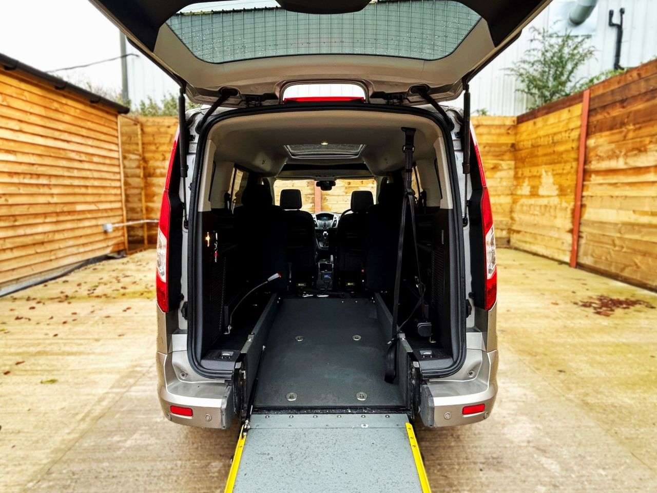 2017 FORD GRAND TOURNEO CONNECT 2017 FORD GRAND TOURNEO CONNECT