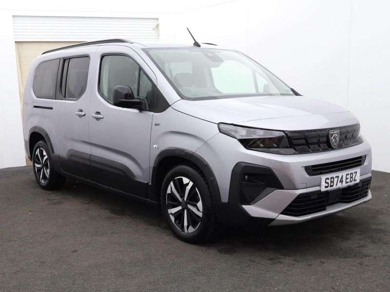 Check out this Peugeot Rifter 2025 Diesel Automatic